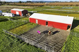 10093 NE Wiseacre Ln, Aurora, OR 97002 - Photo 8