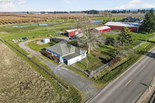 10093 NE Wiseacre Ln, Aurora, OR 97002 - Photo 1