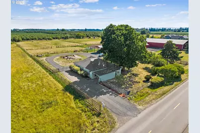 10093 NE Wiseacre Ln, Aurora, OR 97002 - Photo 2