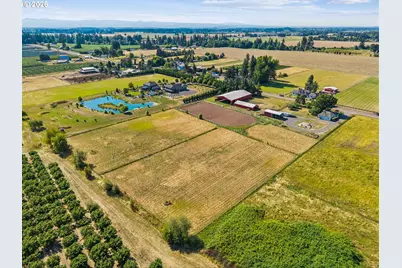 10093 NE Wiseacre Ln, Aurora, OR 97002 - Photo 8