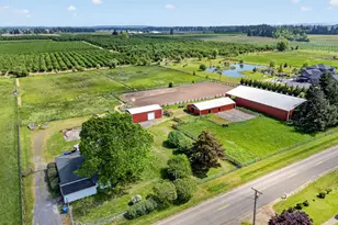 10093 NE Wiseacre Ln, Aurora, OR 97002 - Photo 1