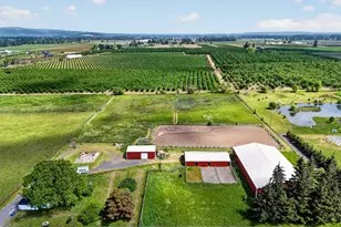 10093 NE Wiseacre Ln, Aurora, OR 97002 - Photo 4