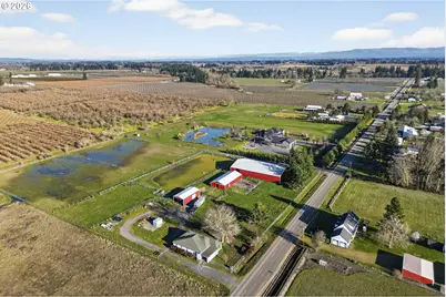 10093 NE Wiseacre Ln, Aurora, OR 97002 - Photo 2