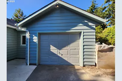 636 18th St, Port Orford, OR 97465 - Photo 2