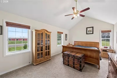 10124 Wiseacre Ln, Aurora, OR 97002 - Photo 24