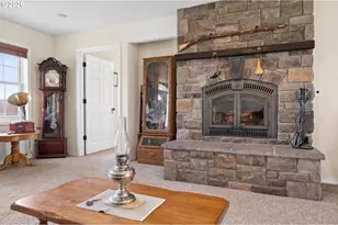 10124 Wiseacre Ln, Aurora, OR 97002 - Photo 14