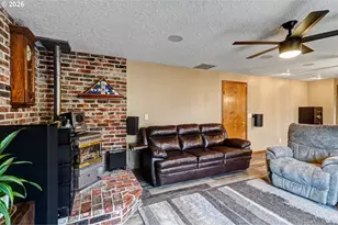 3860 NE Brooks Ave, Keizer, OR 97303 - Photo 4