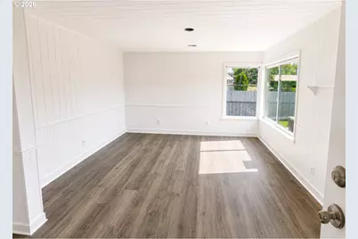 932 SW Swift Ave, Mill City, OR 97360 - Photo 4