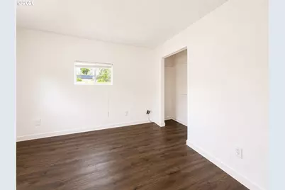 932 SW Swift Ave, Mill City, OR 97360 - Photo 16