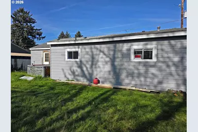 932 SW Swift Ave, Mill City, OR 97360 - Photo 2