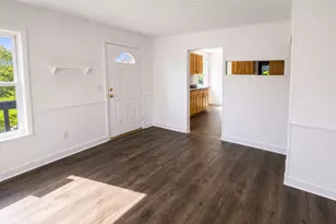 932 SW Swift Ave, Mill City, OR 97360 - Photo 6
