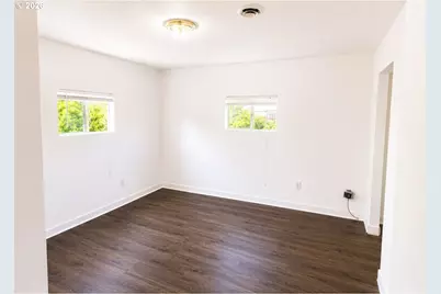 932 SW Swift Ave, Mill City, OR 97360 - Photo 16