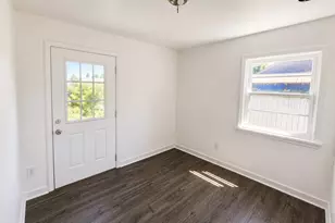 932 SW Swift Ave, Mill City, OR 97360 - Photo 12