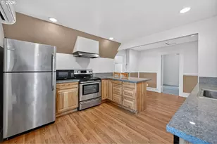 412 E 4th St, The Dalles, OR 97058 - Photo 16