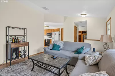 13052 SE Cora St, Portland, OR 97236 - Photo 6