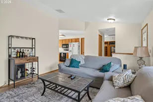 13052 SE Cora St, Portland, OR 97236 - Photo 6
