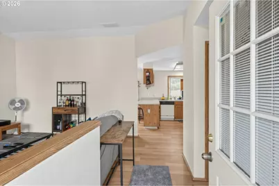 13052 SE Cora St, Portland, OR 97236 - Photo 4