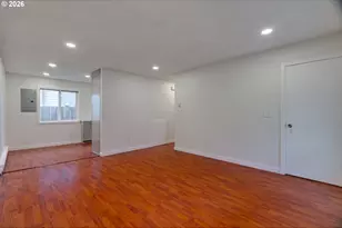 3954 N Borthwick Ave, Portland, OR 97227 - Photo 8