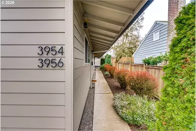 3954 N Borthwick Ave, Portland, OR 97227 - Photo 2