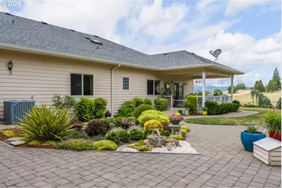 227 Darley Dr, Roseburg, OR 97471 - Photo 10