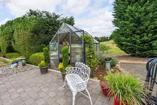 227 Darley Dr, Roseburg, OR 97471 - Photo 14