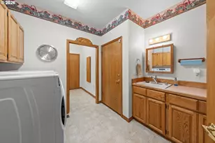 227 Darley Dr, Roseburg, OR 97471 - Photo 38