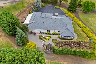 227 Darley Dr, Roseburg, OR 97471 - Photo 8
