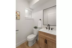 8328 SW 9th Ave, Portland, OR 97219 - Photo 16
