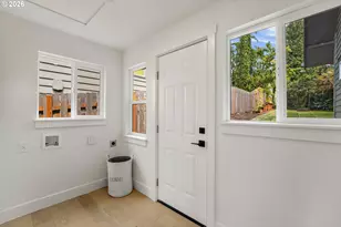 8328 SW 9th Ave, Portland, OR 97219 - Photo 10