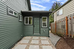 8328 SW 9th Ave, Portland, OR 97219 - Photo 36