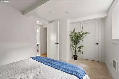 8328 SW 9th Ave, Portland, OR 97219 - Photo 34