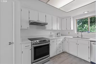 4547 NW Tumalo Ct, Portland, OR 97229 - Photo 8