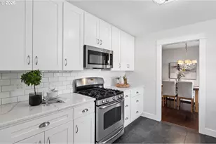 7403 SW Mapleleaf St, Portland, OR 97223 - Photo 14