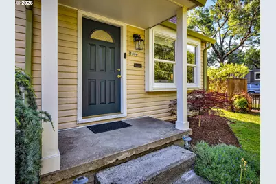 5806 NE 32nd Pl, Portland, OR 97211 - Photo 2