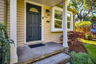 5806 NE 32nd Pl, Portland, OR 97211 - Photo 2