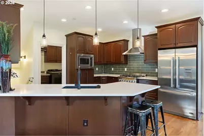 1201 SW Ophelia St, Portland, OR 97219 - Photo 10