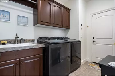 1201 SW Ophelia St, Portland, OR 97219 - Photo 34