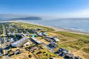 205 13th St, Gearhart, OR 97138 - Photo 46