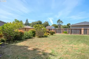 1142 9th St, Florence, OR 97439 - Photo 34