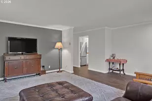 1142 9th St, Florence, OR 97439 - Photo 10
