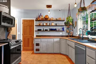 33530 Molitor Ranch Rd, Cottage Grove, OR 97424 - Photo 12