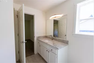 384 Lower Lavista Ct, Salem, OR 97304 - Photo 32