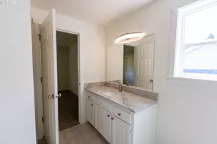 384 Lower Lavista Ct, Salem, OR 97304 - Photo 32