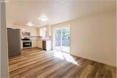 384 Lower Lavista Ct, Salem, OR 97304 - Photo 6