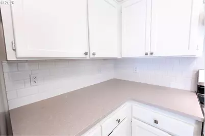 384 Lower Lavista Ct, Salem, OR 97304 - Photo 20