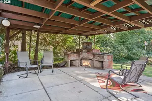 12504 SE Madison St, Portland, OR 97233 - Photo 36