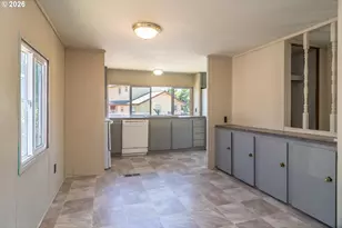 1050 W Central Ave, Sutherlin, OR 97479 - Photo 2