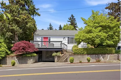 2414 E McLoughlin Blvd, Vancouver, WA 98661 - Photo 2