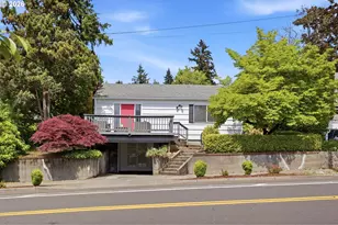 2414 E McLoughlin Blvd, Vancouver, WA 98661 - Photo 2