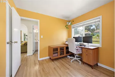 2414 E McLoughlin Blvd, Vancouver, WA 98661 - Photo 16